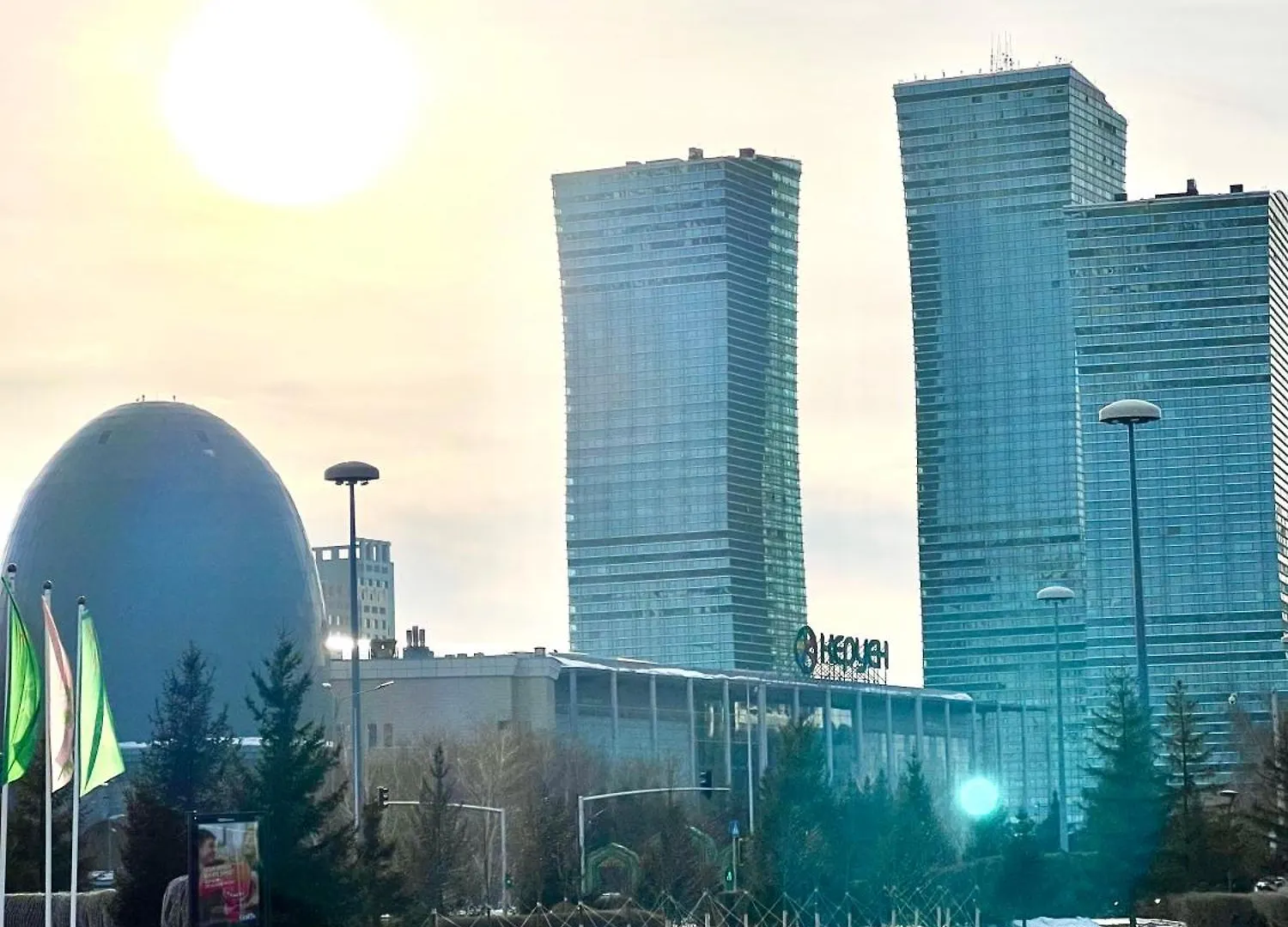 Apartment 57 Теплые И Уютные Апартаменты Возле Байтерека С 2 Большими Кроватями И С 2 Диванами С Изолированными Комнатами Nur-Sultan  Kazakhstan